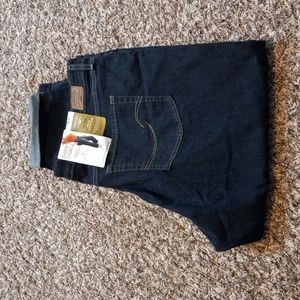 Levi mid rise slim boyfriend Jeans, size 22.